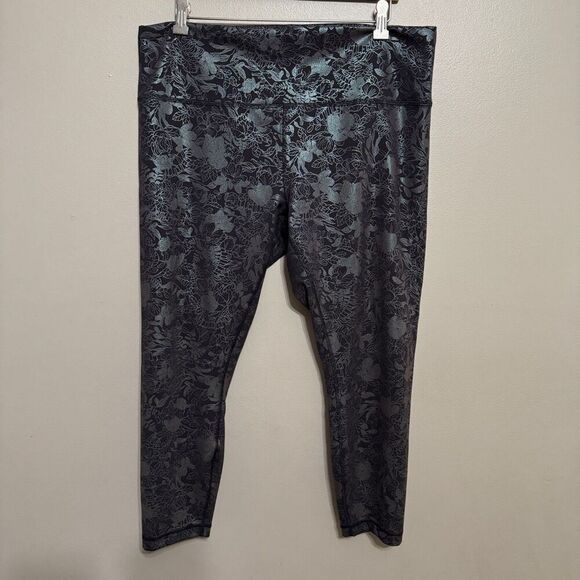 Lululemon Wunder Train High-Rise Tight 25" *Foil size 18 - Picture 2 of 7